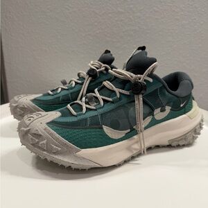 New Nike ACG Mountain Fly Low 2
'Bicoastal' unisex ( women- 9/ men- 7, 25cm)